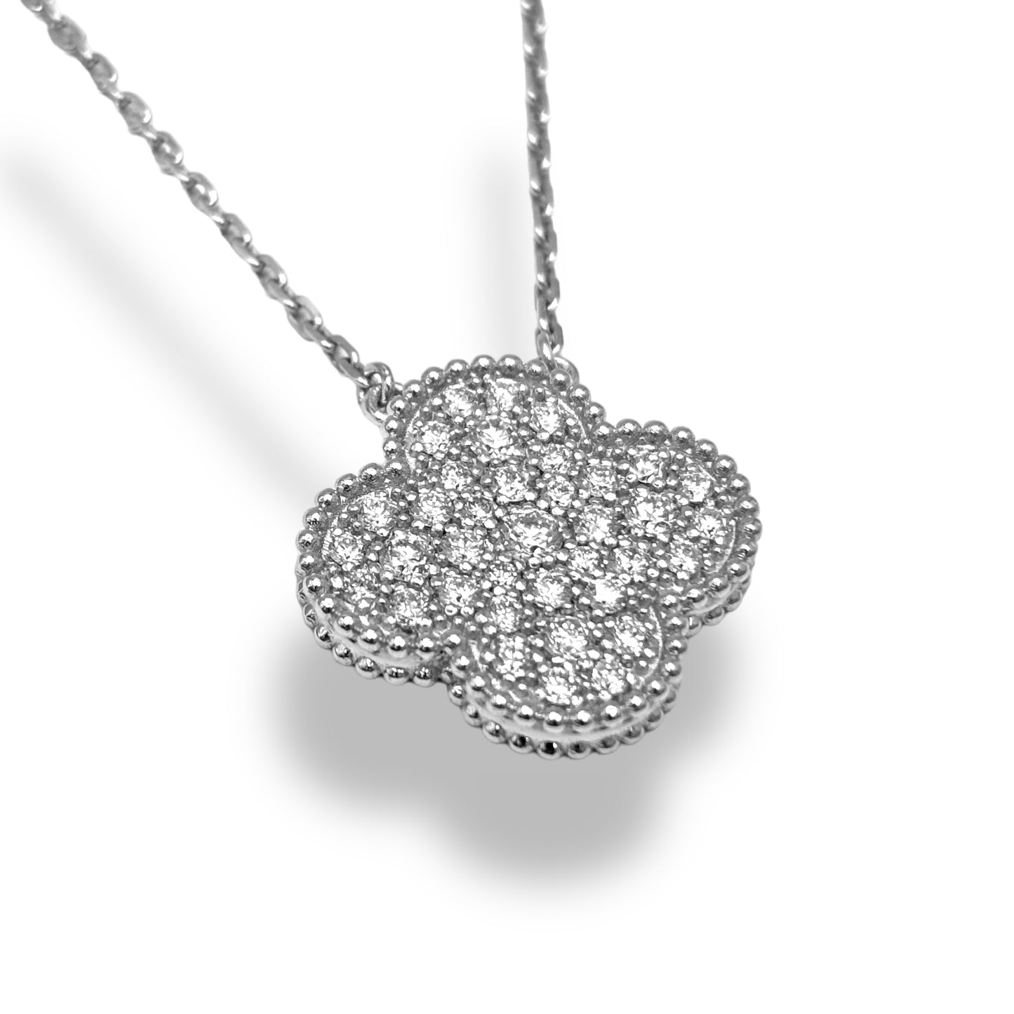 2 CTW CLOVER DIAMOND NECKLACE 18KT GOLD