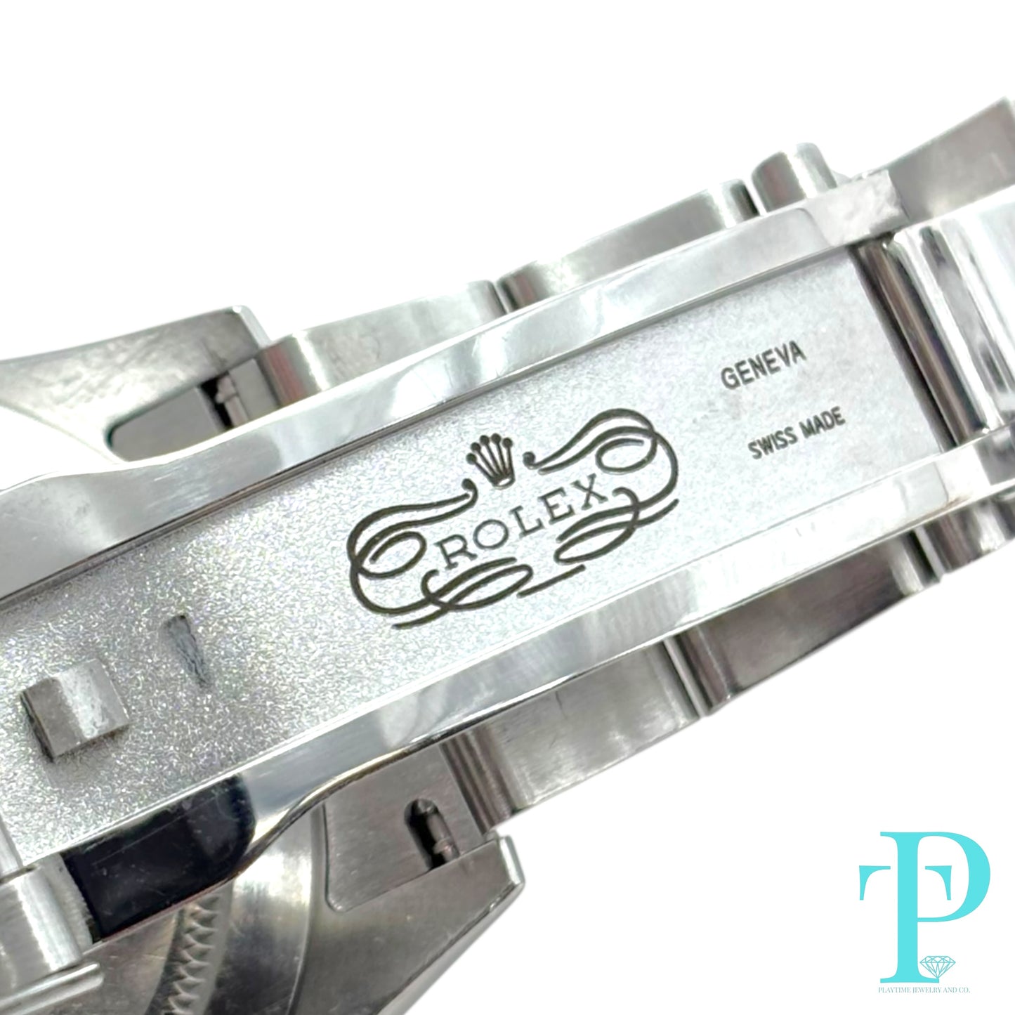 40MM ROLEX DAYTONA / STAINLESS STEEL / WHITE AND SILVER DIAL / OYSTER BRACELET / CHRONOGRAPH / AUTOMATIC MOVEMENT / REF.116520