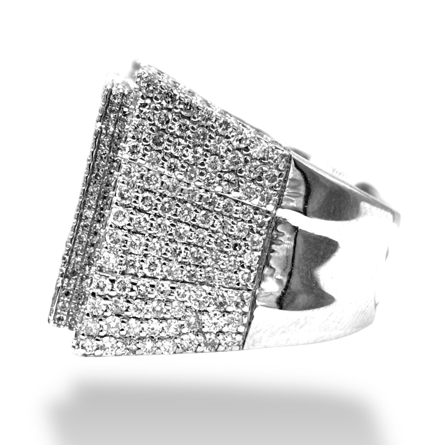 10KT WHITE GOLD “M” INITIAL RING 7.00 CT